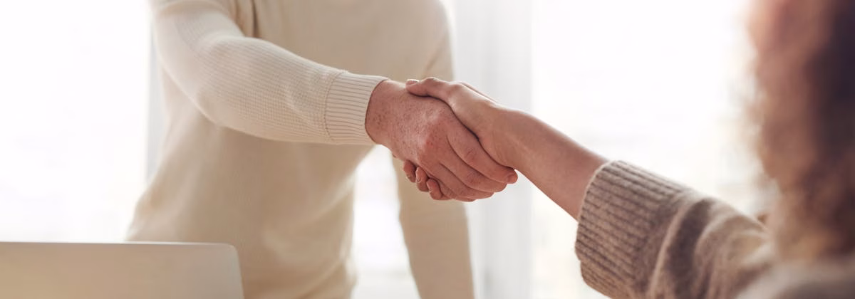 US hiring team conducting structured recruitment meetings
